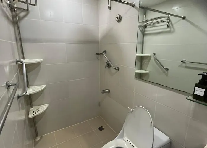 Apartment A Venue Residences 80g